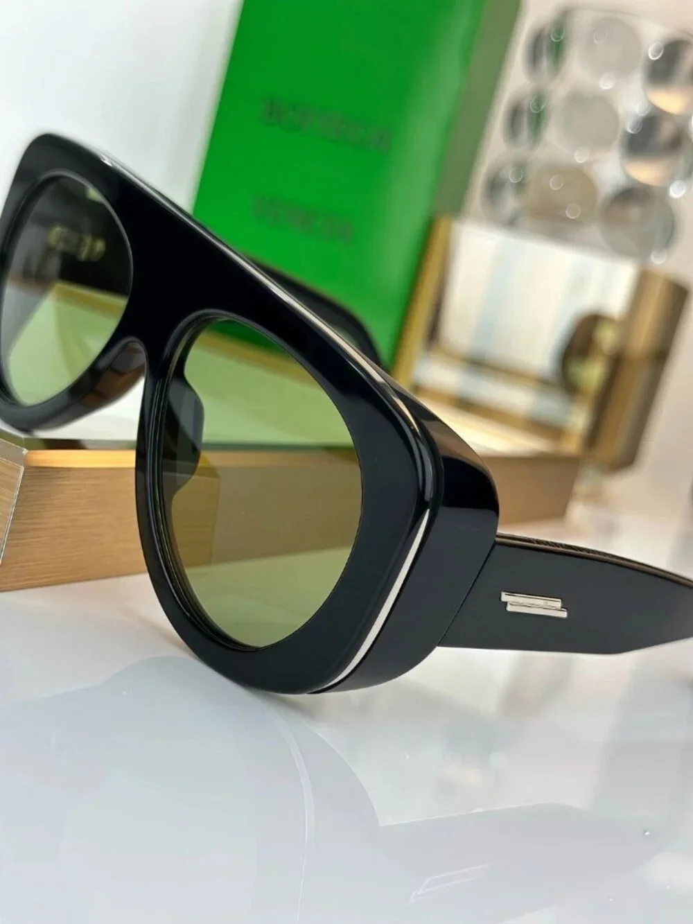 BOTTEGA VENETA BV1362S 006 oversized men's sunglasses frame reading hinge